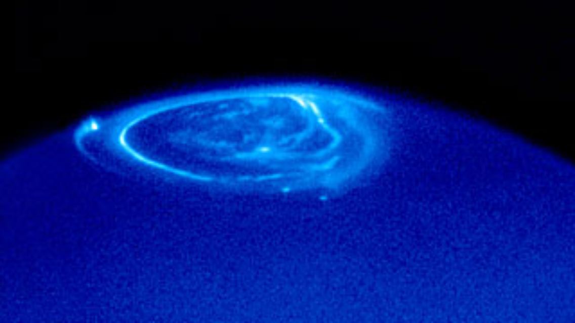 Jupitas Polarlicht im UV-Licht.