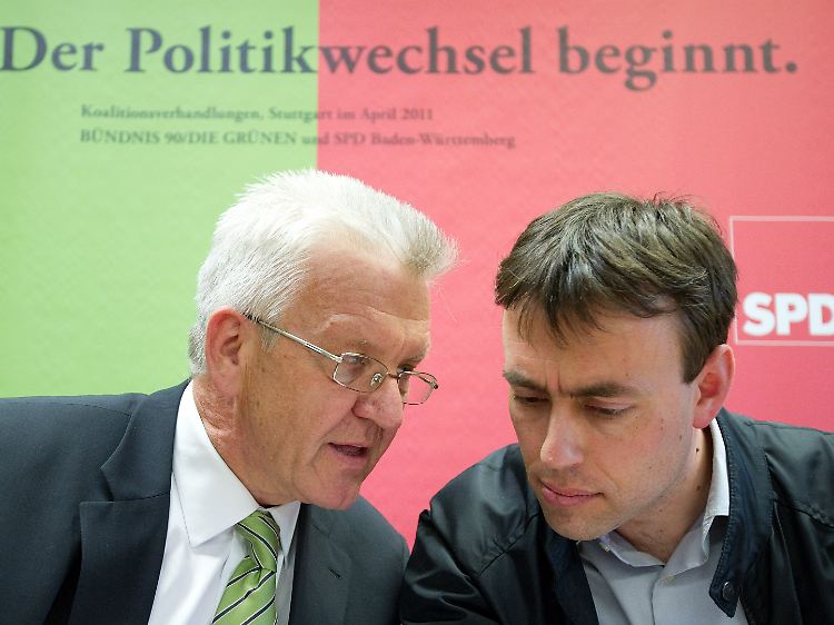 Bald Partner: Der zukünftige Ministerpräsident Winfried Kretschmann (Grüne) und SPD-Landeschef Nils Schmid.