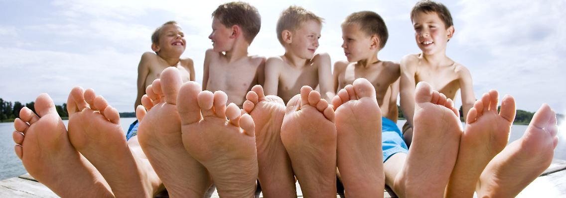 Auch wenn die Eltern die Freunde ihrer Kinder nicht mögen, sollten sie diese akzeptieren.