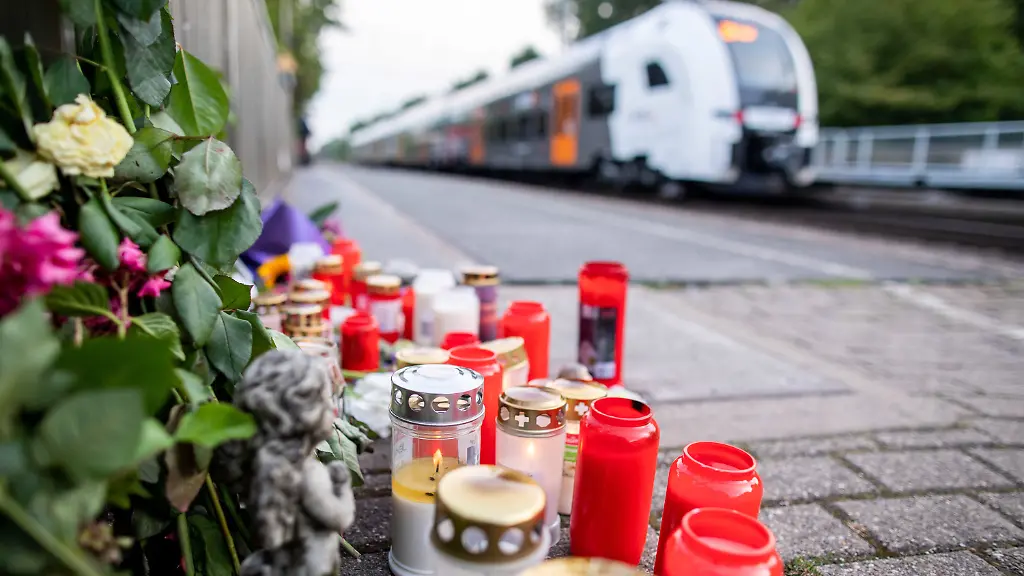 4237214af41b2fc651a14906f045862f