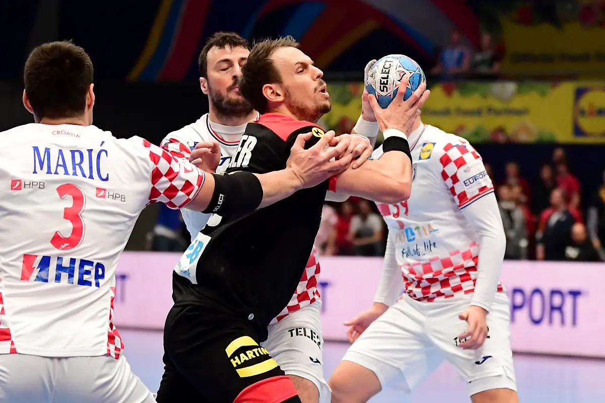 17bdcb3aec2196c42bd4356b0e40e393