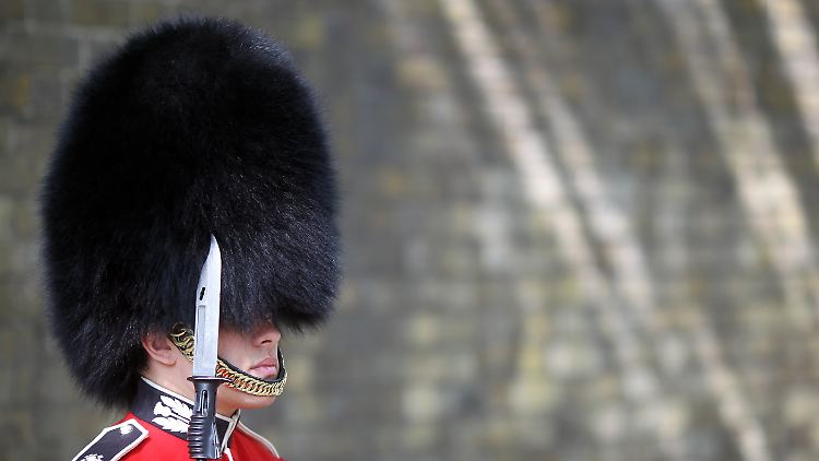 Auch die Wachen in London sind (vermutlich) schon ganz aufgeregt wegen der anstehenden Prinzenhochzeit.