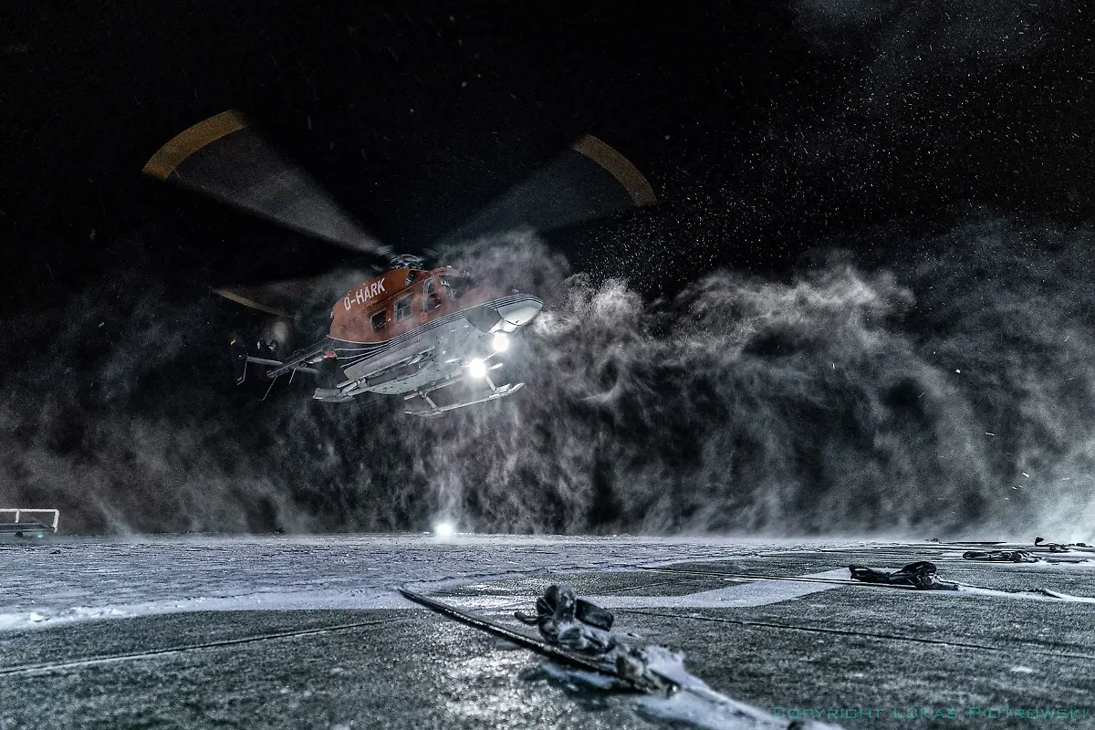 201912-LandingHelicopter-Lukas-Piotrowski-small