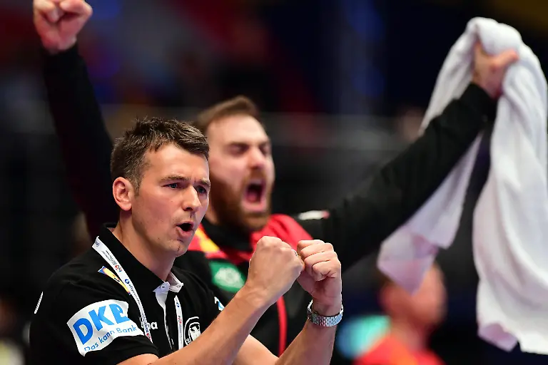 413e3e64824956bb5dcc7afe964741c9