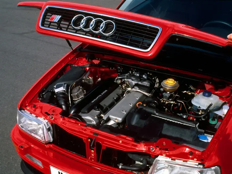 AUDI-Coupe-S2-quattro-746-5