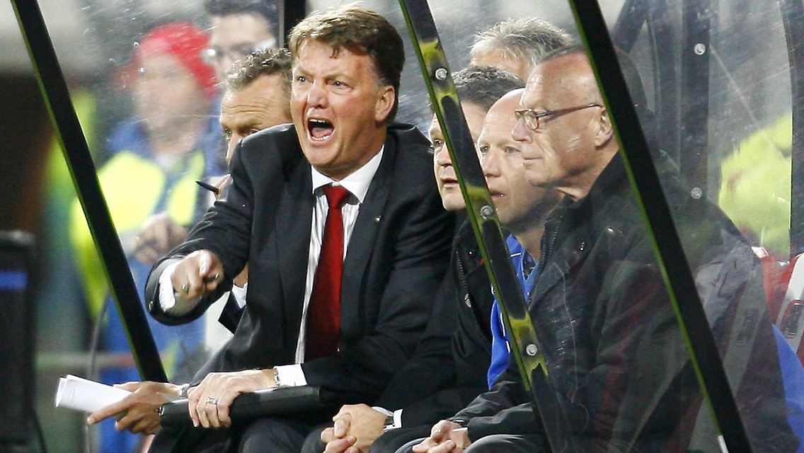 Van Gaal ist ein Fußball-Fachmann, ein Fußball-Lehrer, der seine Vorstellungen um- und durchzusetzen versteht, sagt der "Kaiser".