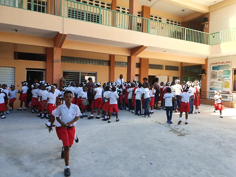 Wiederaufgebaute-Schule