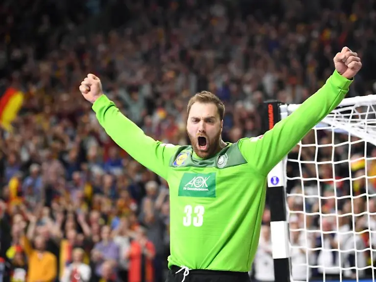 Deutschlands-Torwart-Andreas-Wolff-jubelt
