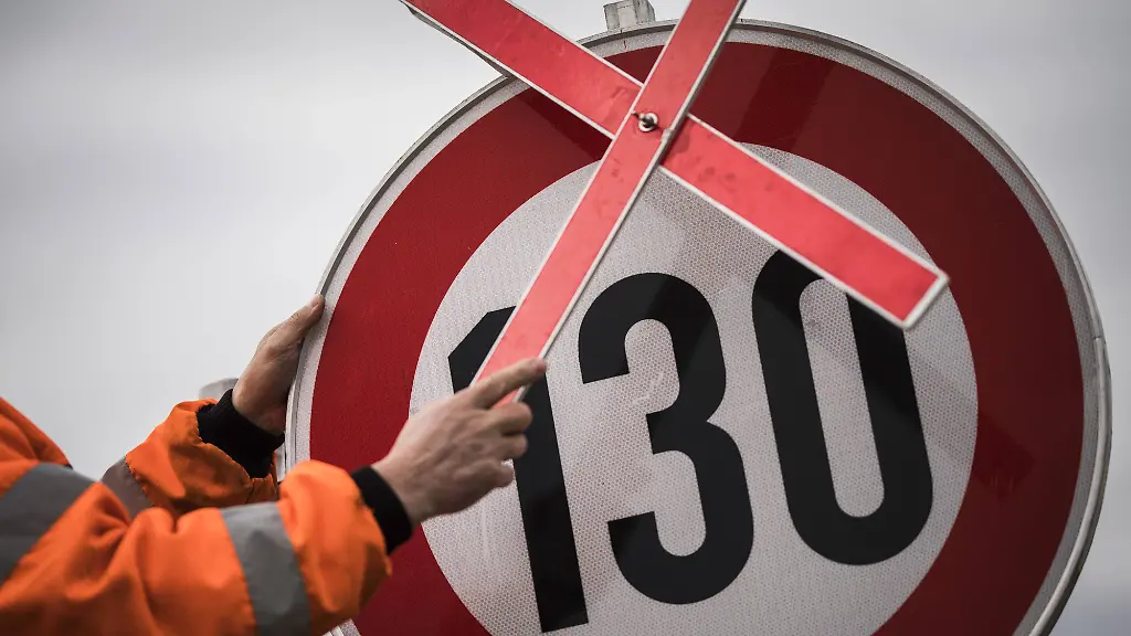 09477a3467bd313354b380f39866a5d9