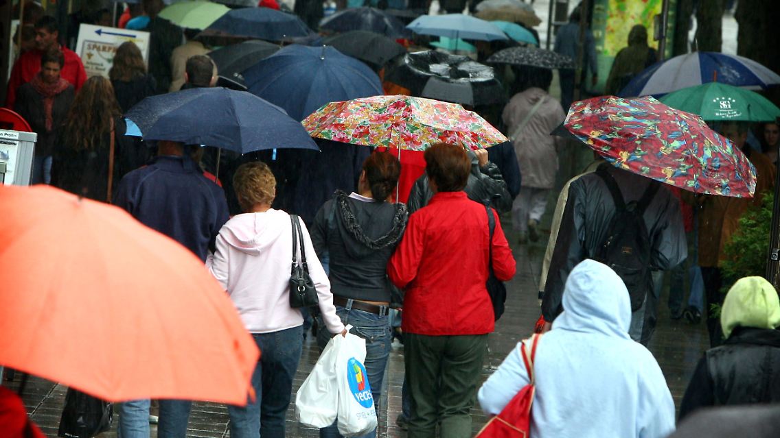 Die Lust am Shoppen, die im Fachjargon als "Anschaffungsneigung" der Konsumenten bezeichnet wird, scheint ungebrochen.