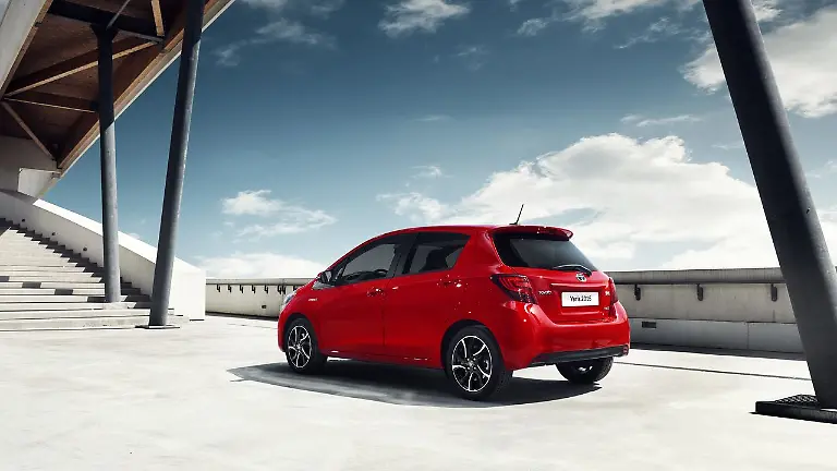 48929-yarisstyle02sept2015jpg-lightbox