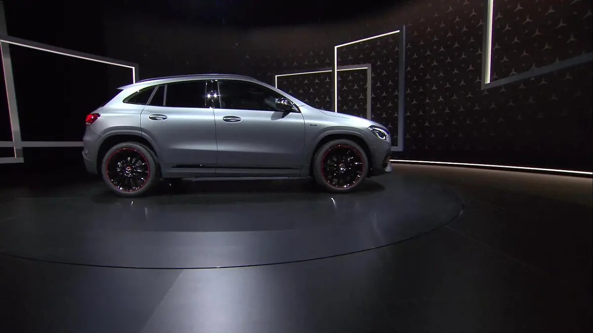 2019-12-11-Screenshot-Digital-World-Premiere-GLA-10-57