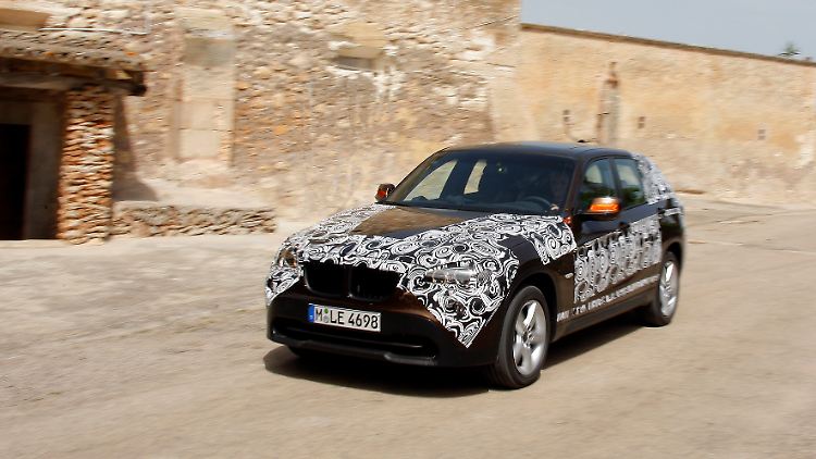Offenbart: BMW gewährt erste Blicke auf den X1.