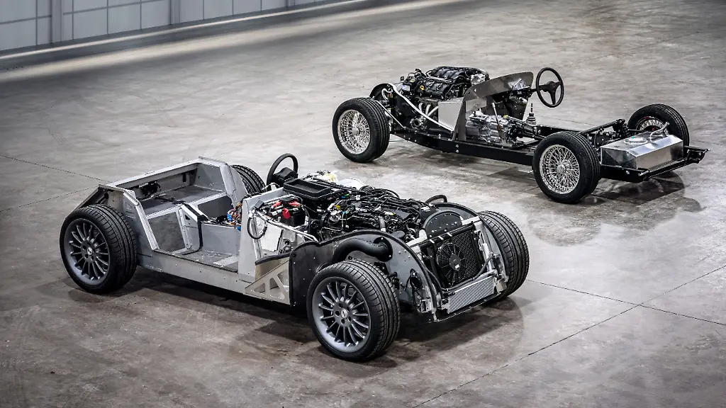 HERO-Morgan-CX-Generation-platform-and-traditional-steel-chassis-landscape-2019