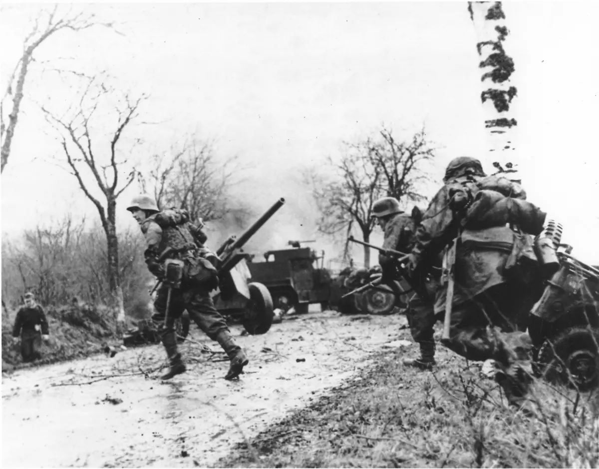 Panzergrenadier-SS-Kampfgruppe-Hansen-in-action-during-clashes-in-Poteau-against-Task-Force-Myers-18-December-1944