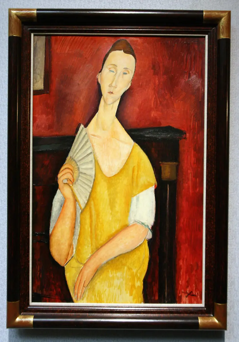 2010-modern-art-Paris-Woman-with-fan