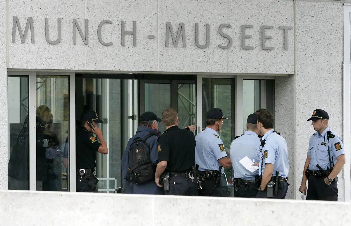 2004-Munch-Museum-Polizei