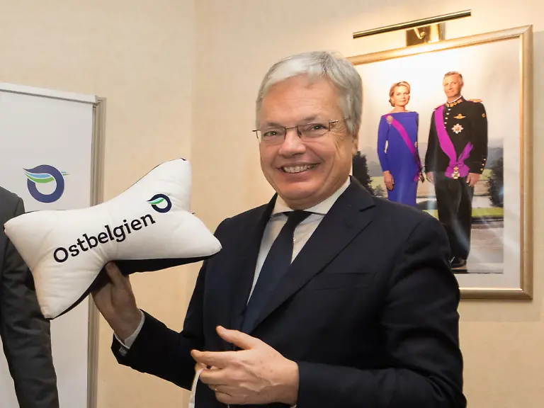 17e66ee7fd9beaecee3c79257308d266