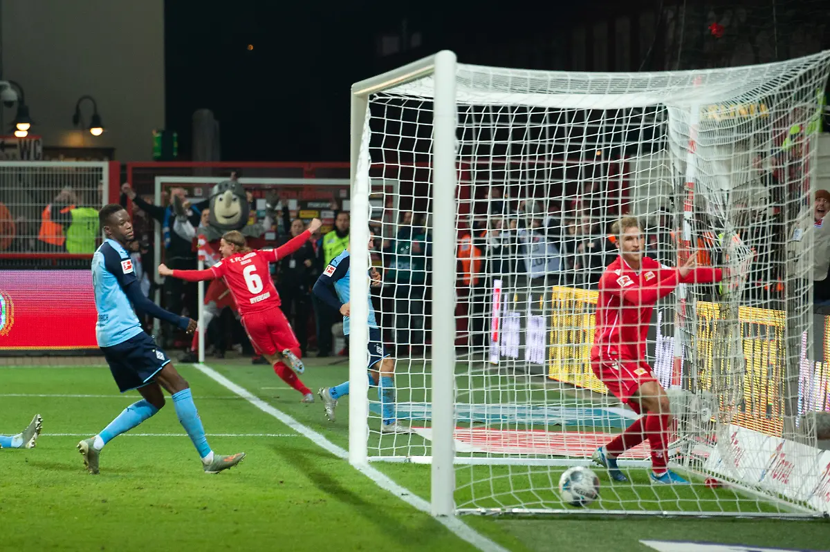 99c96b3b1d0e3873fe74d70ca81790f7