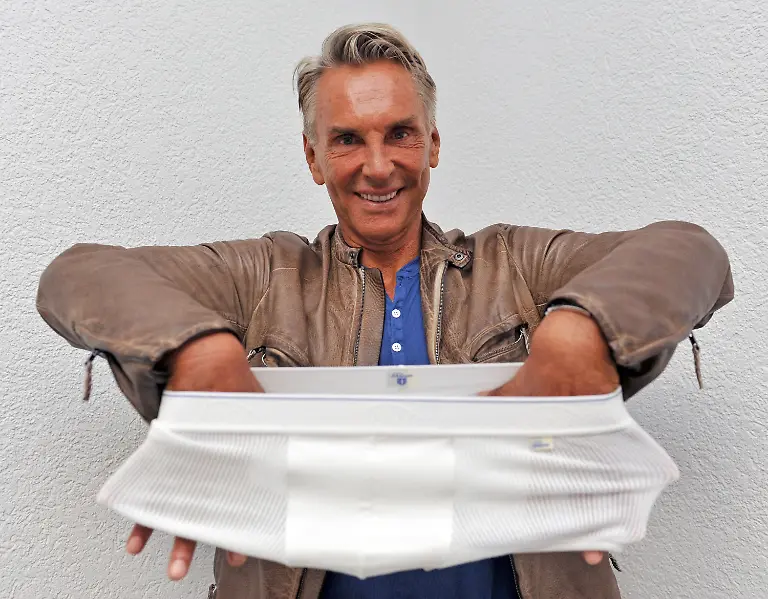 16633c460ac17dc109e90b36a1a3ff17