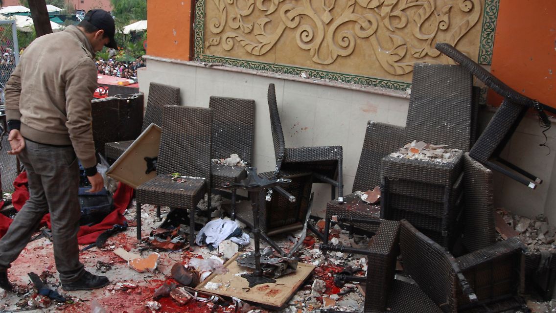 Mindestens 14 Menschen starben bei der Explosion in dem Café.