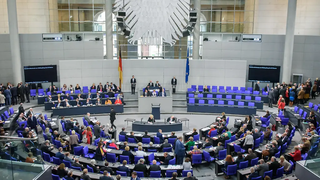 703f6be44e0b7738f0b9d43e28ff4d91