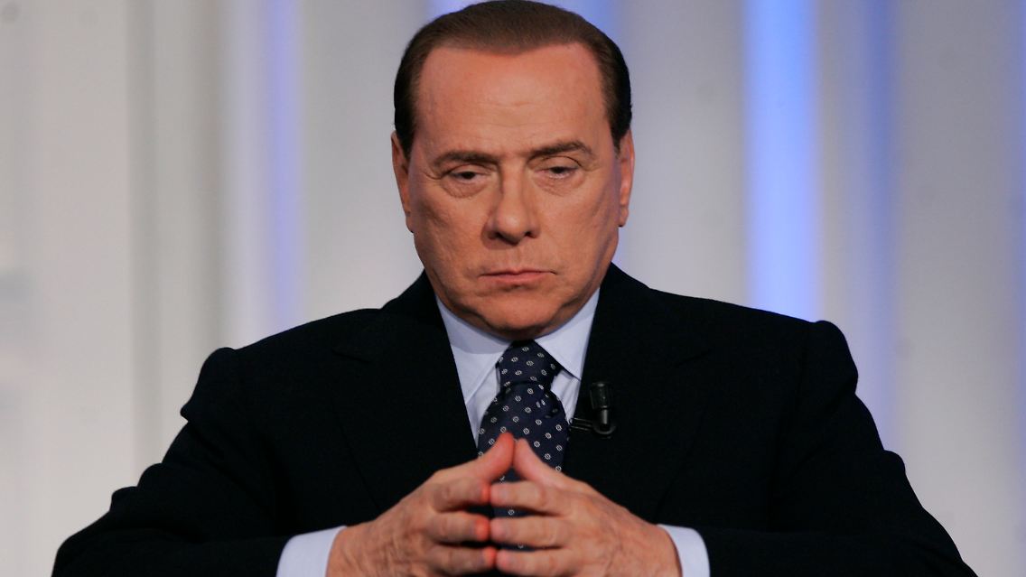 Berlusconi hat die Quelle seines Leidens ausgemacht: die fiesen Medien.