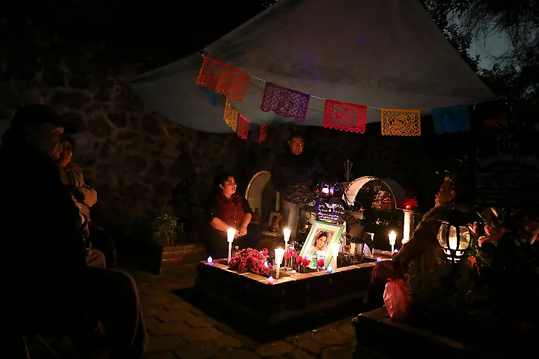 06a155b29a94ef703beddcaad54901e7