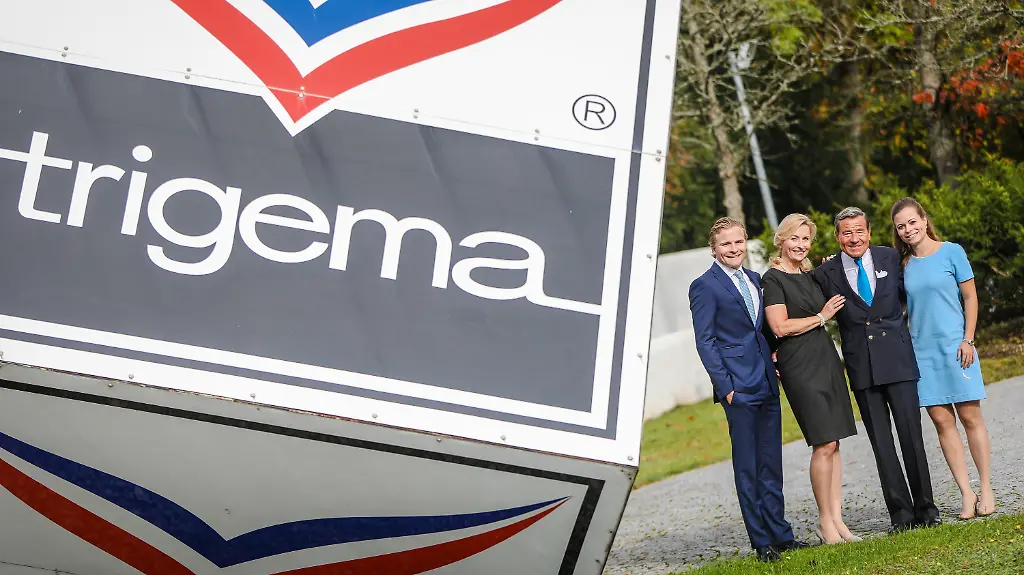 Trigema-ist-seit-100-Jahren-in-Familienhand-Wolfgang-und-Elisabeth-Grupp-mit-ihren-Kindern-Wolfang-und-Bonita