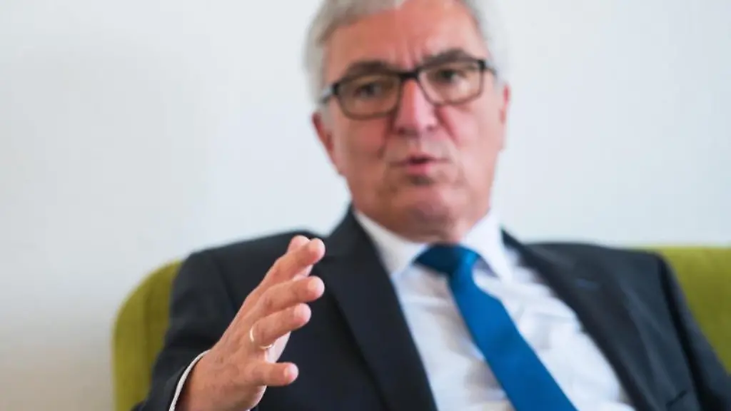 Der-rheinland-pfaelzische-Innenminister-Roger-Lewentz