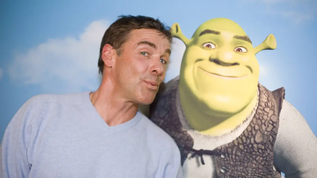 Lass' dich nicht verbraten!": Sascha Hehn feiert klein und denkt groß - ntv.de