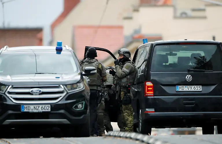 c3c706025ca309e74d6c11751a4e97cf