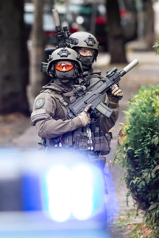 4839209605ce6c06658297984b75363f