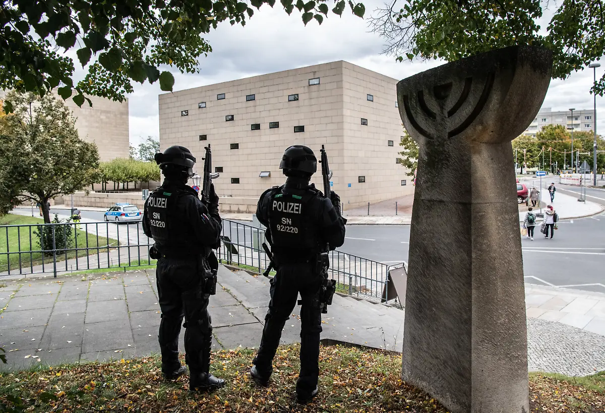 DRESDEN-95e3b81f8a1d03712b93058a88835472