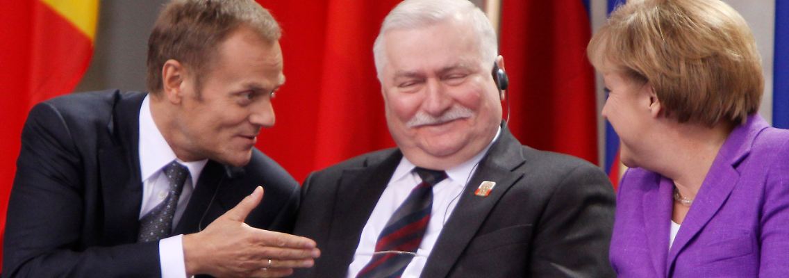 Neben Polens Premier Tusk (links) war auch Solidarnosc-Gründer Walesa bei den Feierlichkeiten dabei.
