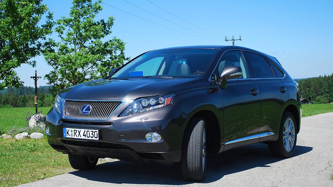 Lexus1.JPG