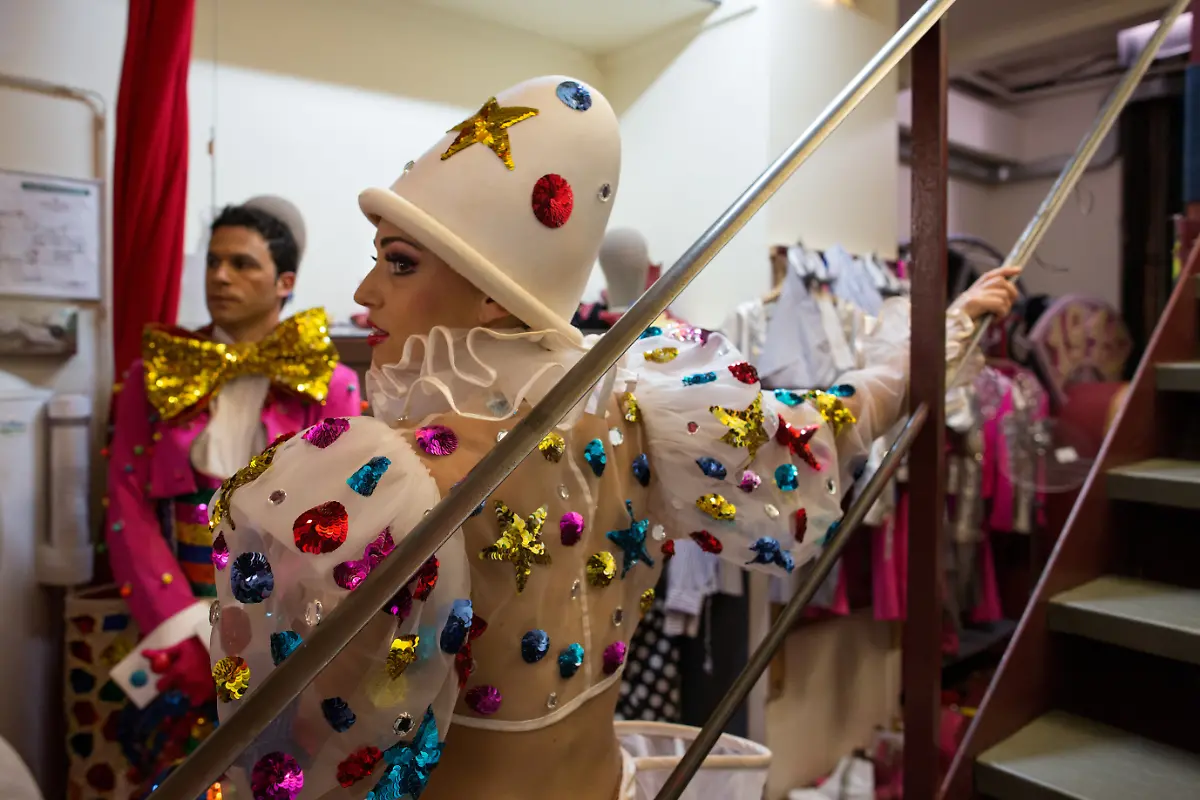 87184031522f12bf941b2419f7324574