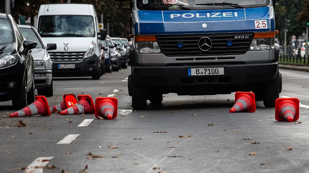 90dfdb1d52b17bb495100f698bb7efe3