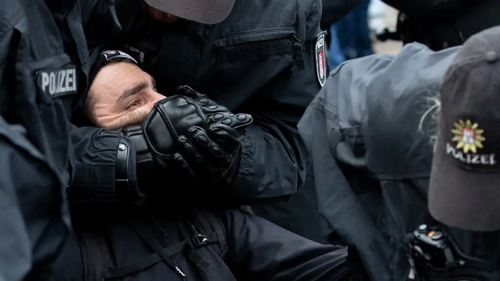 b451f95eae69faef1f5f1ecad3dfb4d9