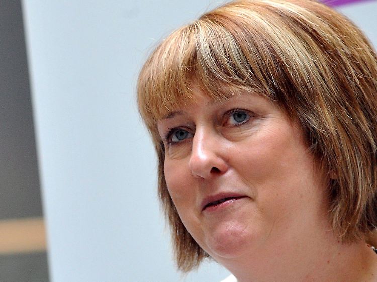 Innenministerin Smith trat wegen mehrerer Pannen und des Spesenskandals zurück.