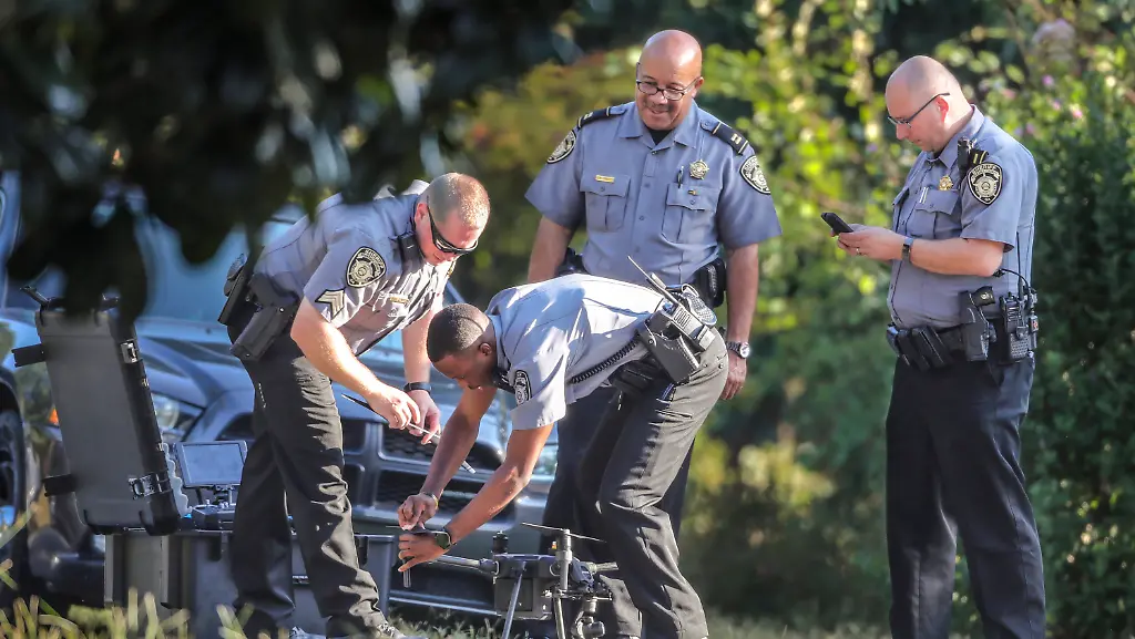 09677e6ae31b340f10bd6b07d82fc453