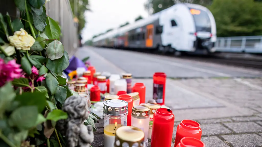 f8f6c808cfcc4a5acda5fb7ccb661bf2