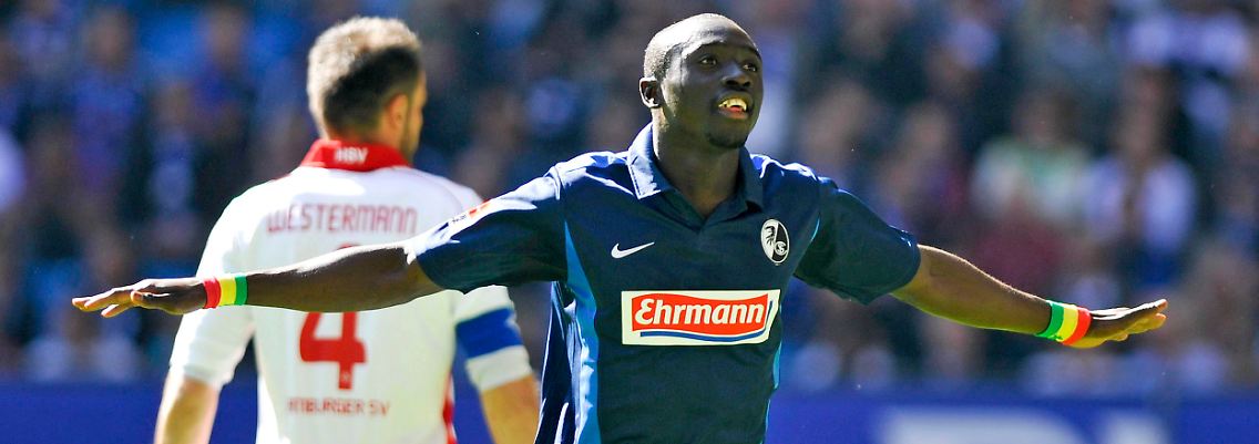 Zwei Tore am Samstag in Hamburg: Freiburgs Papiss Demba Cissé.