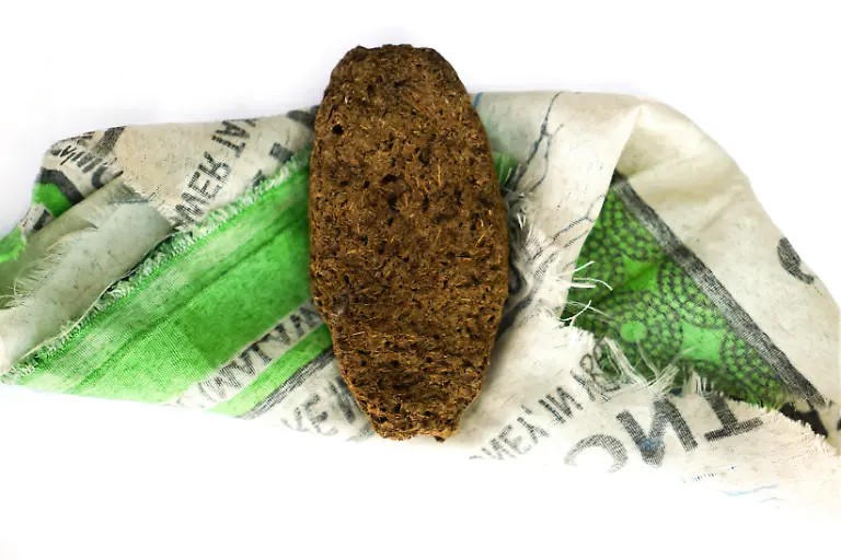 Limpo-22-I-do-not-put-the-cow-patties-directly-on-my-skin-I-wrap-it-in-a-cloth-and-place-it-nicely-to-capture-the-flow-without-staining-other-clothes-I-like-this-method-because-cow-patties-soak-up-a-lot-of-blood-before-they-are-completely-soaked-I-go-about-doing-all-sorts-of-things-without-any-trouble-Mongu-District-Zambia-August-2018