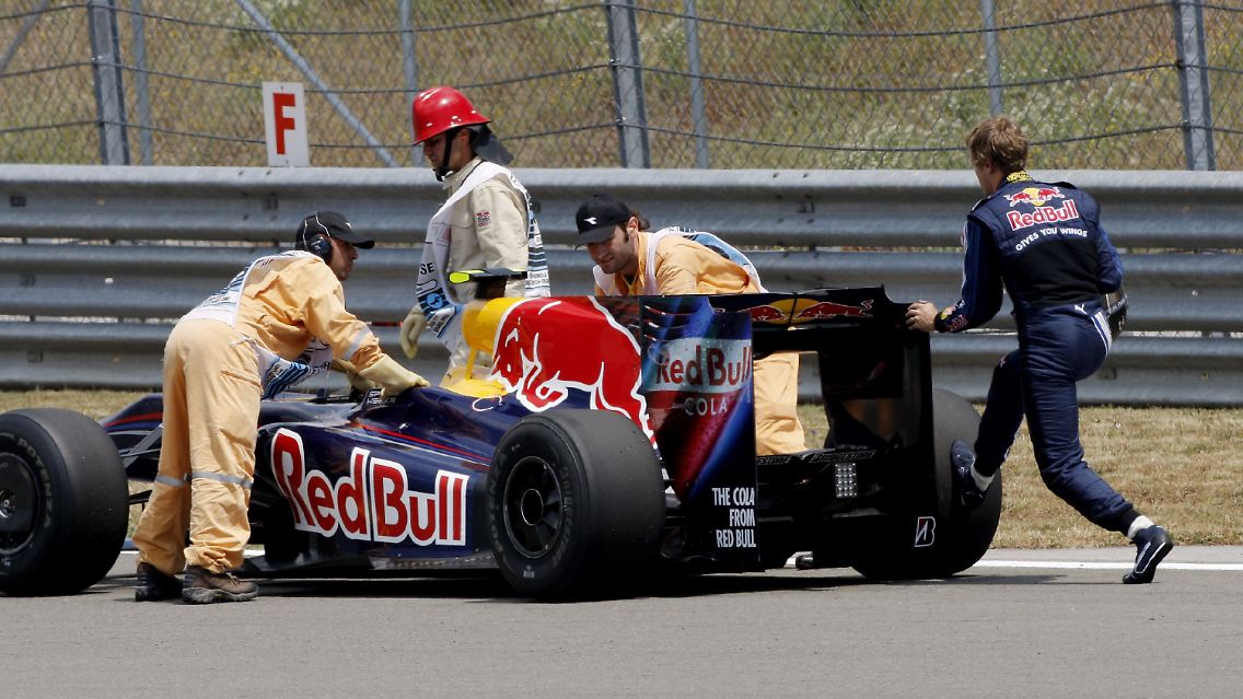 Sebastian Vettel musste das zweite freie Training vorzeitig abbrechen.