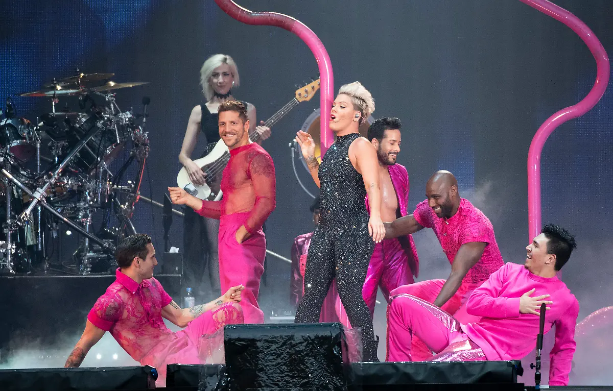 ACHTUNG-Nur-im-Zusammenhang-mit-einer-Berichterstattung-ueber-das-Konzert-der-Kuenstlerin