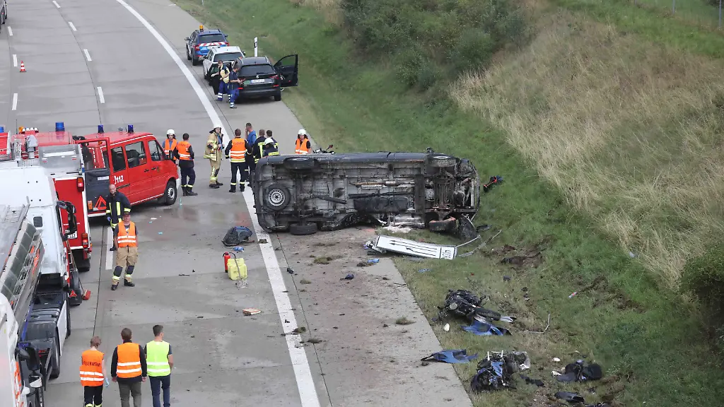 4ffcaa123ae1fd91584876bbc16e7b77