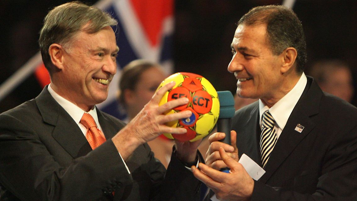 Sportsfreunde: Hassan Moustafa und Bundespräsident Horst Köhler bei der WM-Eröffnung 2007 in Berlin.