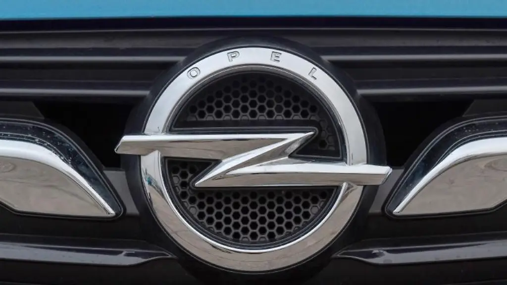 Das-Opel-Logo-an-einem-SUV