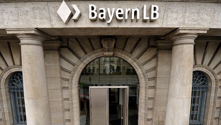 Die Bayerische Landesbank fordert in einem gesondert laufenden Schadenersatzprozess 200 Millionen Euro von ihrem früheren Vorstand Gribkowsky.